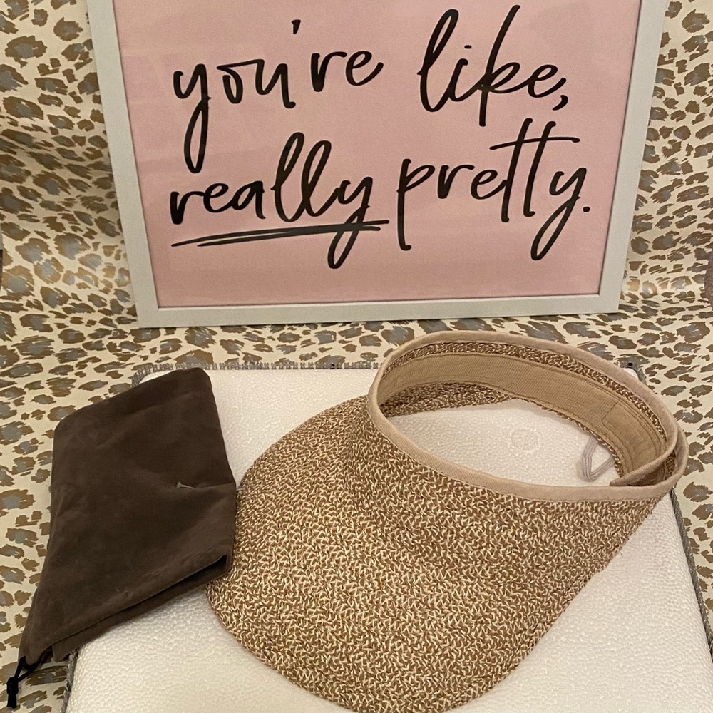 Woman’s Sun Visor with case
